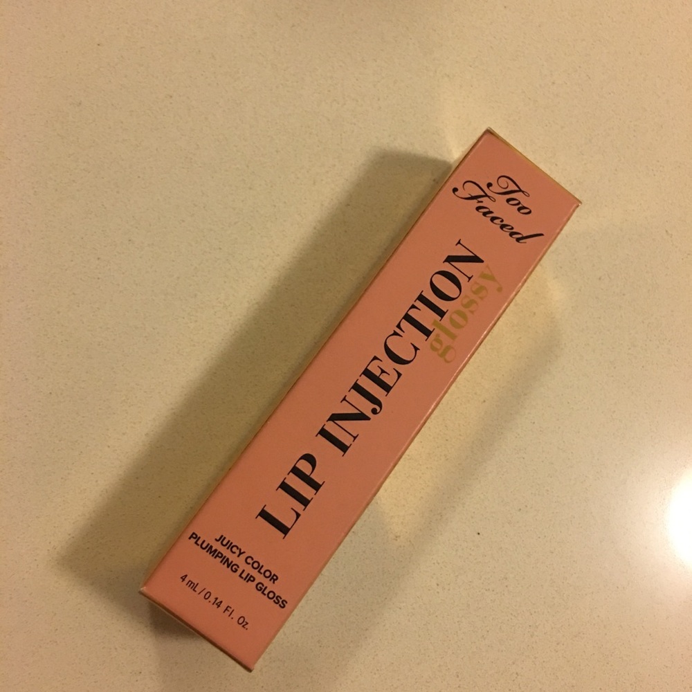 Too Faced lip gloss